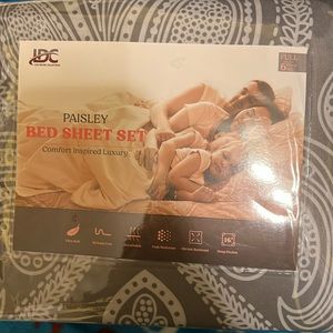 Lux Decor Collection Paisley Bed Sheet Set